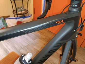 Used Canyon Ultimate CF SLX 9.0 2017 Road & Gravel, Black — image 4 of 11
