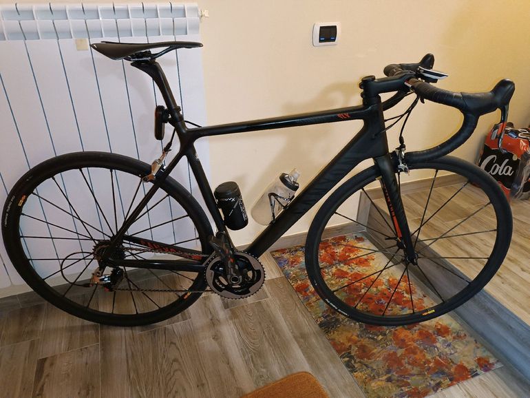 Used Canyon Ultimate CF SLX 9.0 2017 Road & Gravel, Black — image 1 of 11