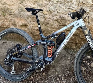 Used Transition Spire 2022 Mountainbike, Light Gray — image 6 of 6