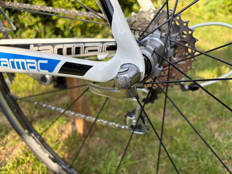 Specialized Tarmac Comp Mid-Compact 2012 2012 Road & Gravel d'occasion — image 23 sur 27