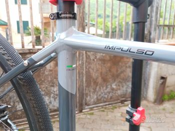 Tweedehands Bianchi Impulso Shimano Ultegra 2022 Road & Gravel — afbeelding 2 van 6