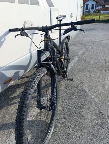 Cannondale Habit Carbon 2 2020 2020 Mountainbike usato, Nero — immagine 4 di 5
