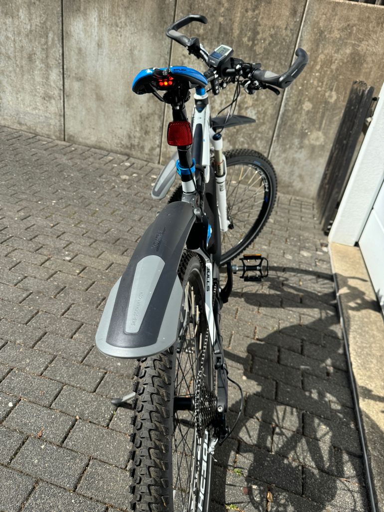 Used BULLS SIX50 E FS3 2015 2015 Mountainbike, White — image 2 of 3
