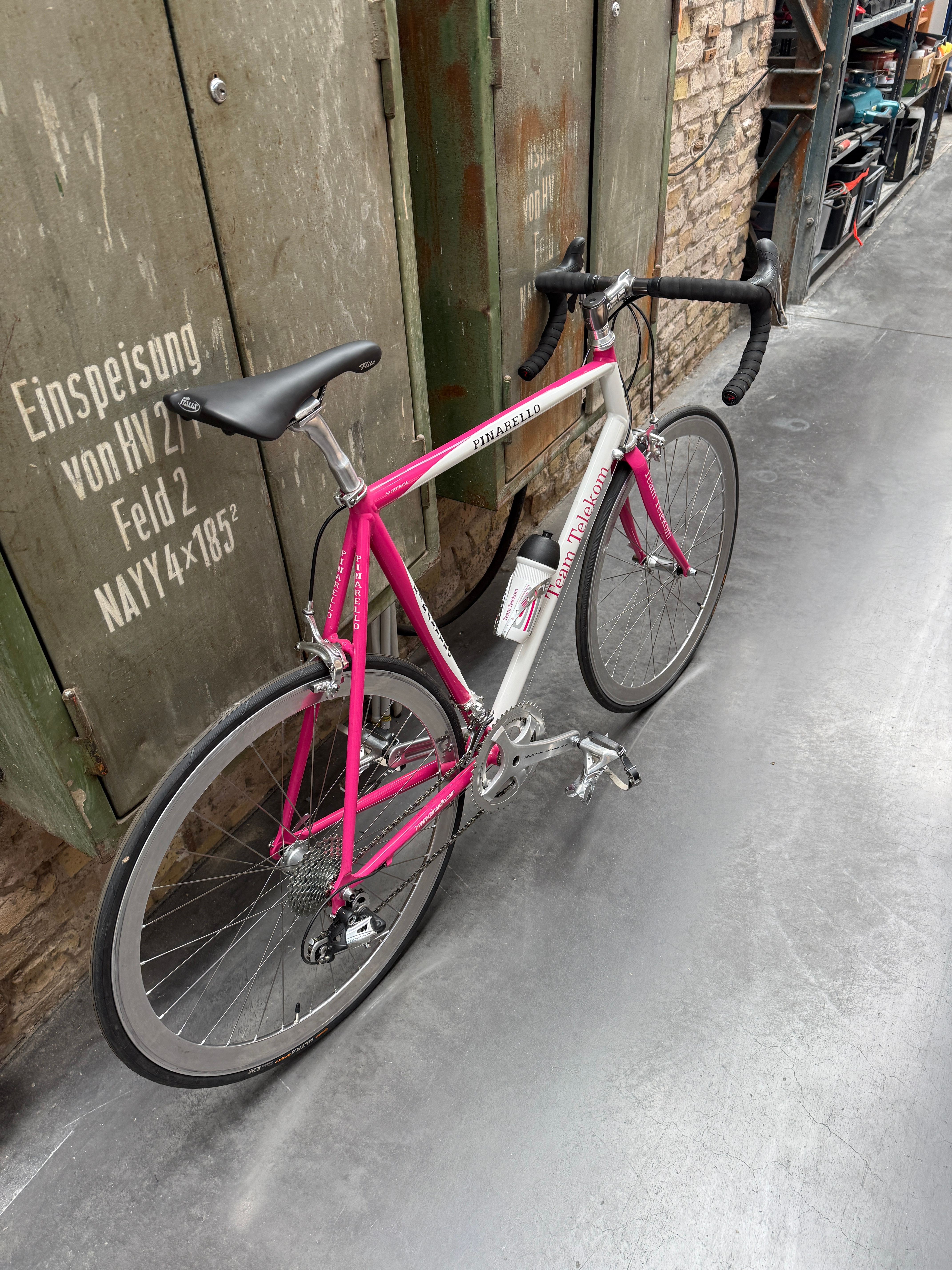 Pinarello Surprise Team Telekom Neo Retro wykorzystywany w