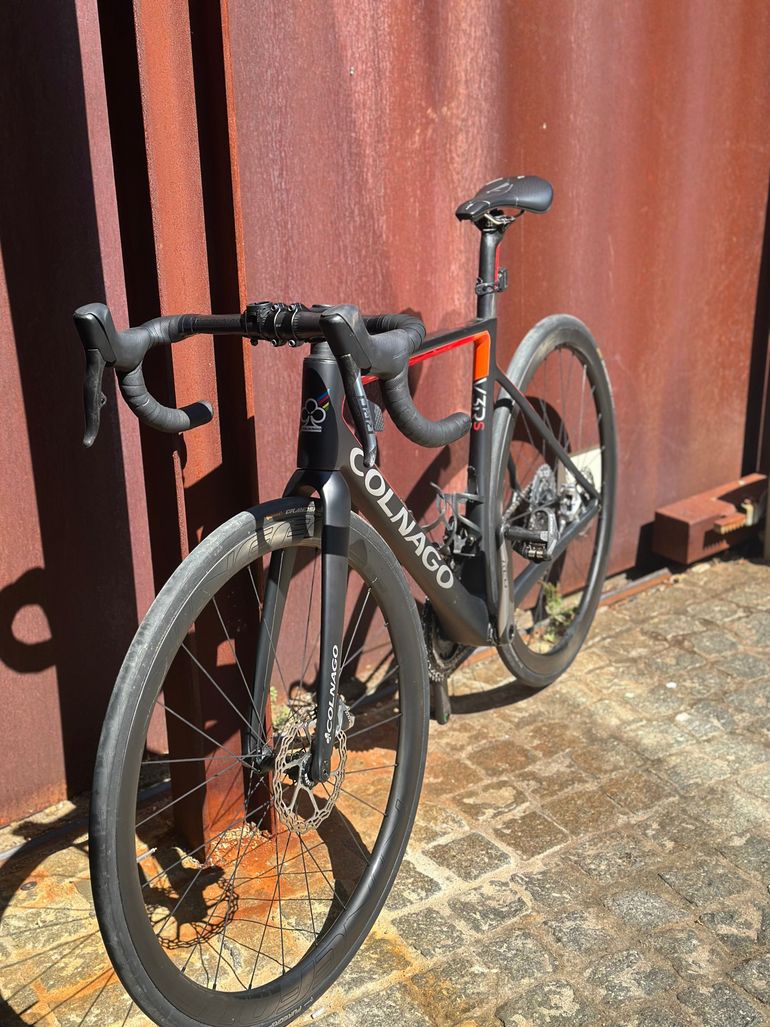 Used Colnago V3-RS Disc 2021 Road & Gravel, Black — image 2 of 4