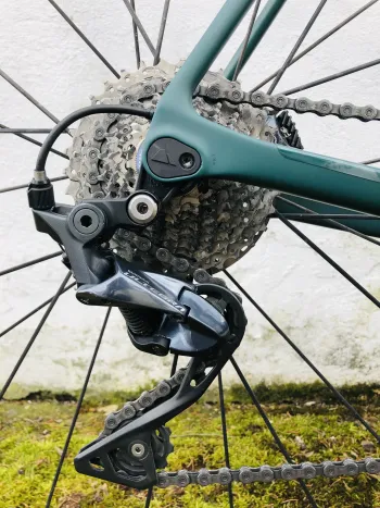 Used Canyon Endurace CF SL 8 Disc 2021 Road & Gravel, Green — image 6 of 8