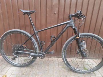 Used Trek Procaliber 9.8 SL 2019 2019 Mountainbike, Black, 27.5, 29 — image 1 of 4