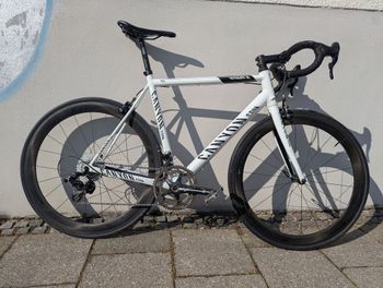 Canyon Ultimate AL 2011 2011 Road & Gravel usato, Bianco — immagine 7 di 12