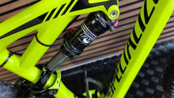 Used Specialized Camber Other Shimano 2018 Mountainbike, Green — image 7 of 20