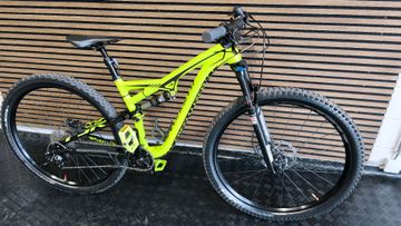 Used Specialized Camber Other Shimano 2018 Mountainbike, Green — image 1 of 20