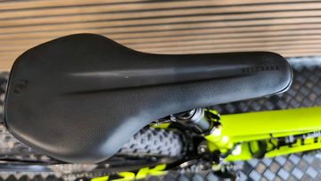 Used Specialized Camber Other Shimano 2018 Mountainbike, Green — image 13 of 20