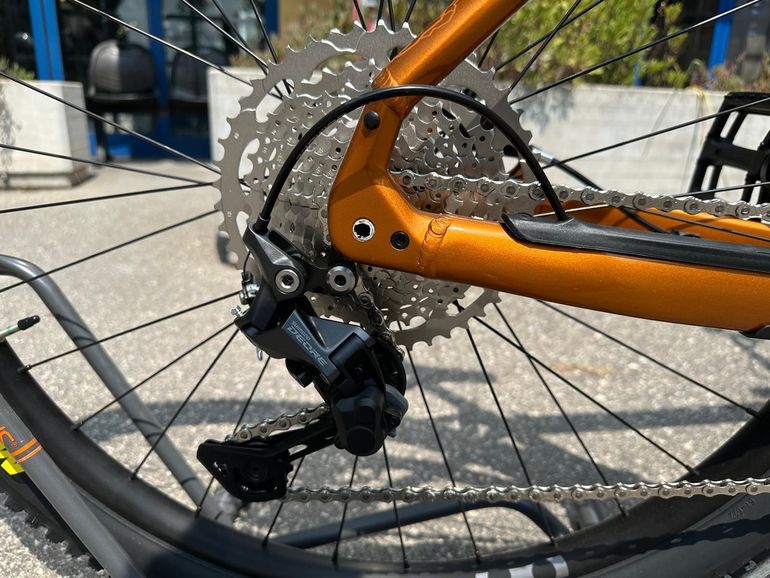 Orbea URRUN 30 2023 2023 Mountainbike usato, Arancione — immagine 7 di 8