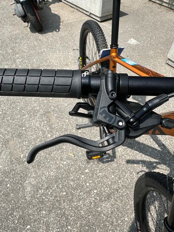 Orbea URRUN 30 2023 2023 Mountainbike usato, Arancione — immagine 3 di 8