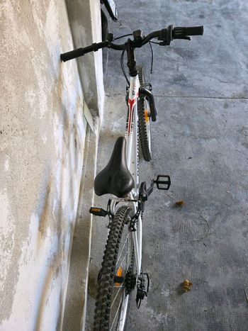 Used DECATHLON Rockrider 2021 Mountainbike, White — image 5 of 5