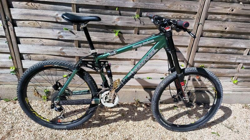 Kona Dawg Deluxe 2014 MTB d'occasion