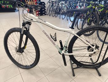 Used Cannondale Trail Women's 7 2022 2022 MTB