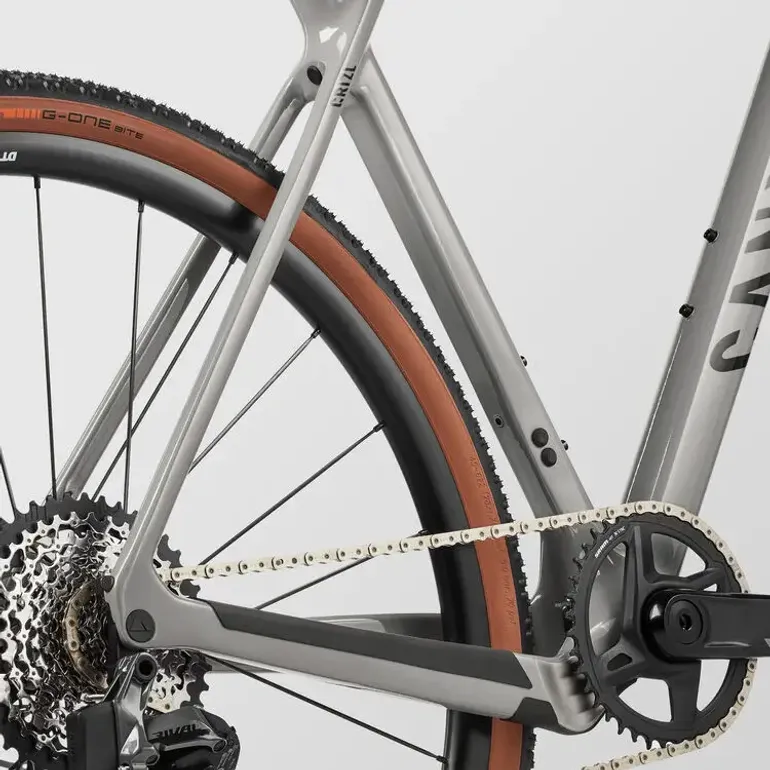 Used Canyon Grizl CF SL 7 eTap 2022 Road & Gravel — image 3 of 8