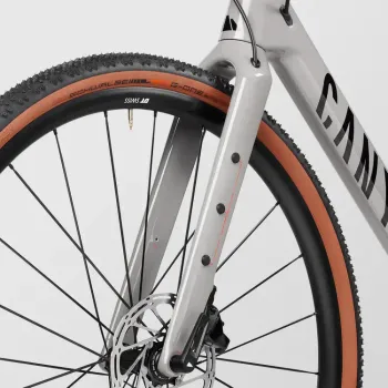 Used Canyon Grizl CF SL 7 eTap 2022 Road & Gravel — image 7 of 8