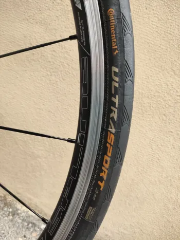 Used Cannondale Caad 12 2015 Road & Gravel — image 11 of 14