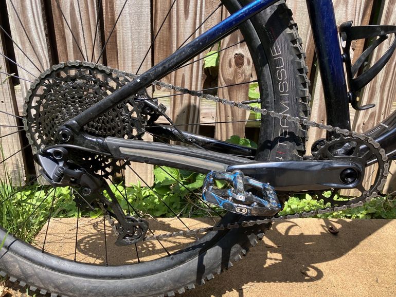 Used Trek Roscoe 8 2022 2021 Mountainbike, Blue, 27.5, 29 — image 1 of 3