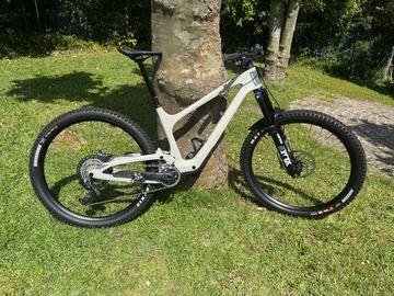 Brugt Bold Linkin 135 Pro 2024 2024 Mountainbike — billede 1 af 8