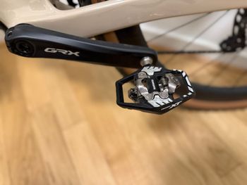 Used Canyon Grizl CF SLX 8 Di2 2024 2024 Road & Gravel, Light Gray — image 9 of 19