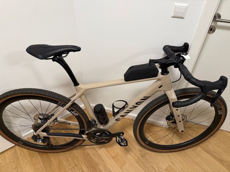 Used Canyon Grizl CF SLX 8 Di2 2024 2024 Road & Gravel, Light Gray — image 6 of 19