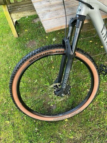 Used Canyon Neuron 5 2023 2023 Mountainbike, Light Gray, 27.5, 29 — image 2 of 5
