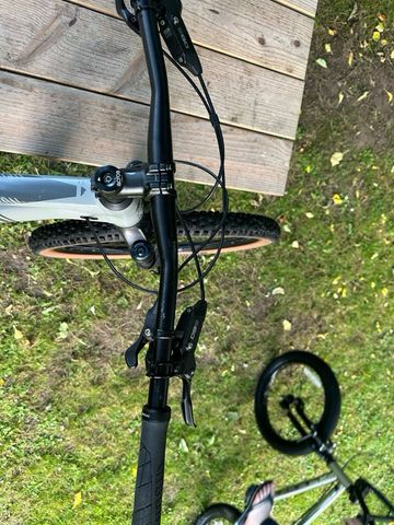 Used Canyon Neuron 5 2023 2023 Mountainbike, Light Gray, 27.5, 29 — image 1 of 5