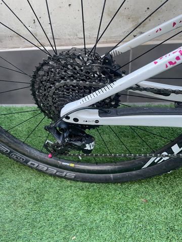 Used Orbea Oiz SRAM X0 2019 Mountainbike, White — image 5 of 9