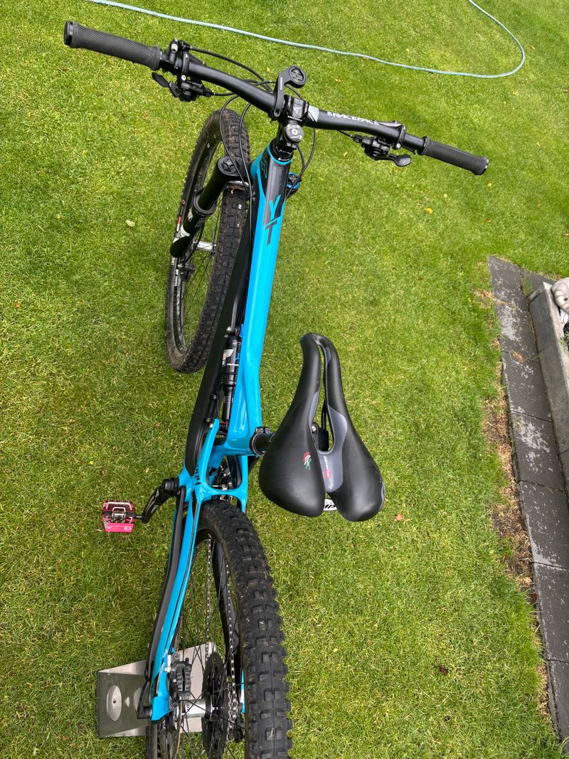 YT Industries Jeffsy Shimano Deore XT 2017 Mountainbike usato, Blu — immagine 5 di 9