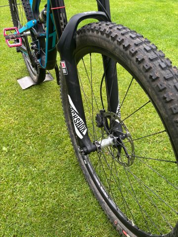 YT Industries Jeffsy Shimano Deore XT 2017 Mountainbike usato, Blu — immagine 3 di 9