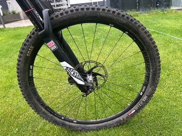 YT Industries Jeffsy Shimano Deore XT 2017 Mountainbike usato, Blu — immagine 9 di 9