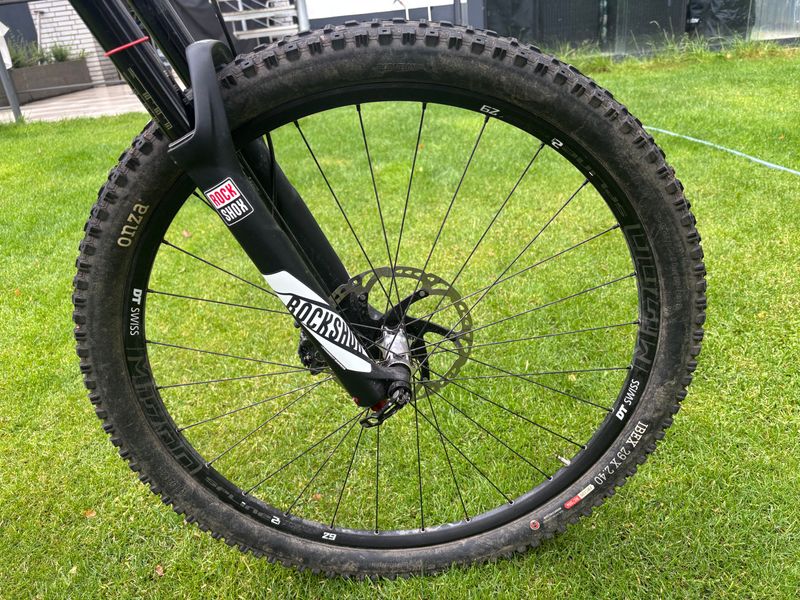YT Industries Jeffsy Shimano Deore XT 2017 Mountainbike usato, Blu — immagine 9 di 9