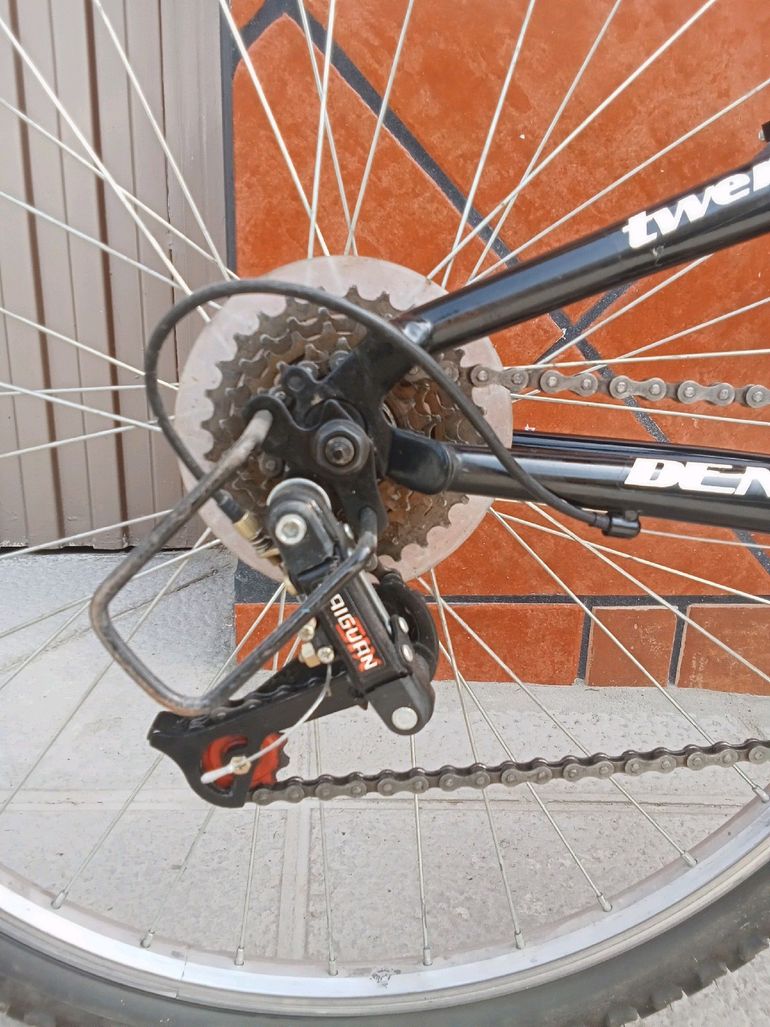 Used DENVER Flow 26" 2023 Mountainbike, Red — image 3 of 7