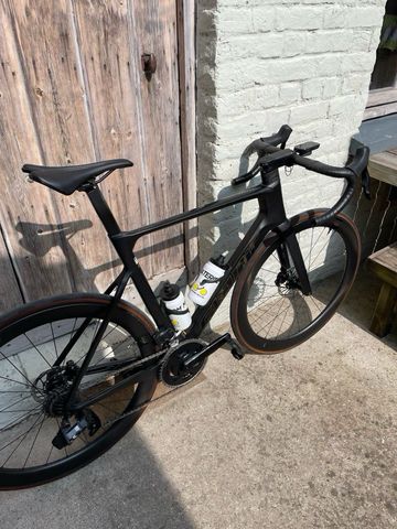 Käytetty Giant Propel Advanced Pro 1 2024 2024 Road & Gravel — kuva 7 / 8