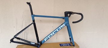 Used Focus max 9.8 Frameset 2021 Road & Gravel, Black — image 1 of 3