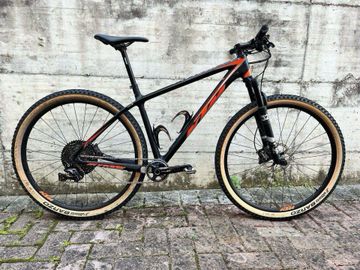 Gebrauchtes KTM Myroon Shimano Deore XT 2021 Mountainbike, Schwarz — Bild 1 von 6