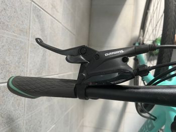 Used Bianchi C Sport 2 2022 Road & Gravel, Green — image 7 of 7