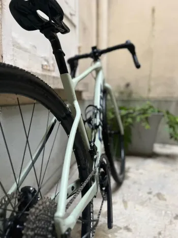 Used Giant Revolt 1 2021 Road & Gravel, Green — image 3 of 4