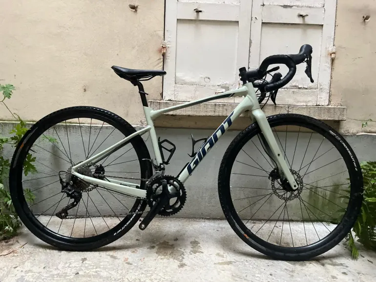 Used Giant Revolt 1 2021 Road & Gravel, Green — image 4 of 4