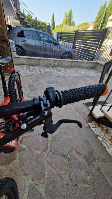 Brugt Santa Cruz Heckler 9 S 29 2024 Mountainbike — billede 7 af 13