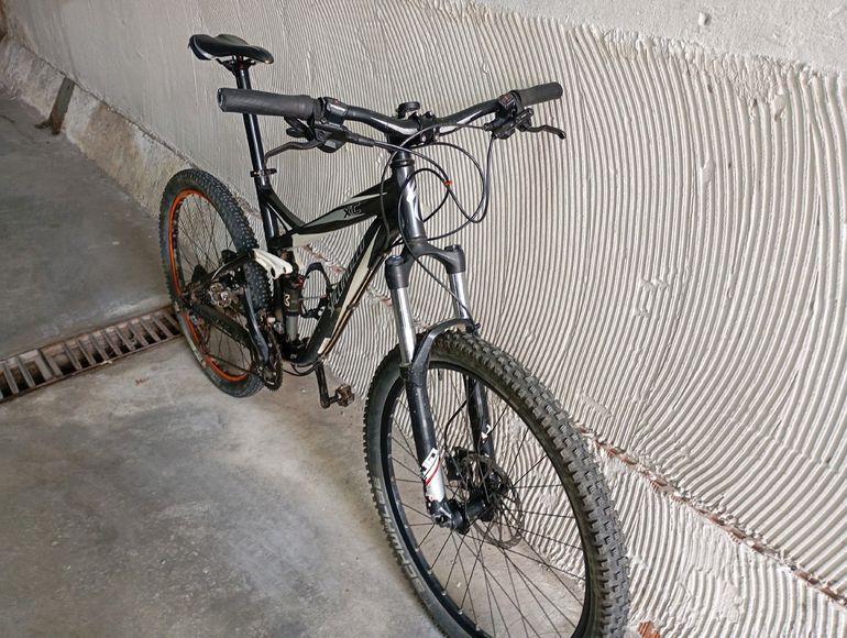 Used Specialized FSRxc Comp 2009 2009 Mountainbike, Light Gray, 26 — image 3 of 17