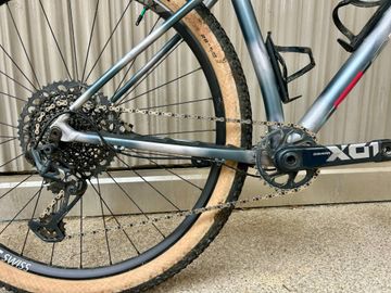 Używany Specialized Chisel Montage Carte 2022 Mountainbike — zdjęcie 3 z 5
