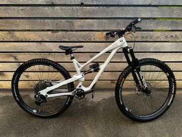 Tweedehands YT Industries Jeffsy Uncaged 6 29 2022 2022 Mountainbike — afbeelding 2 van 14