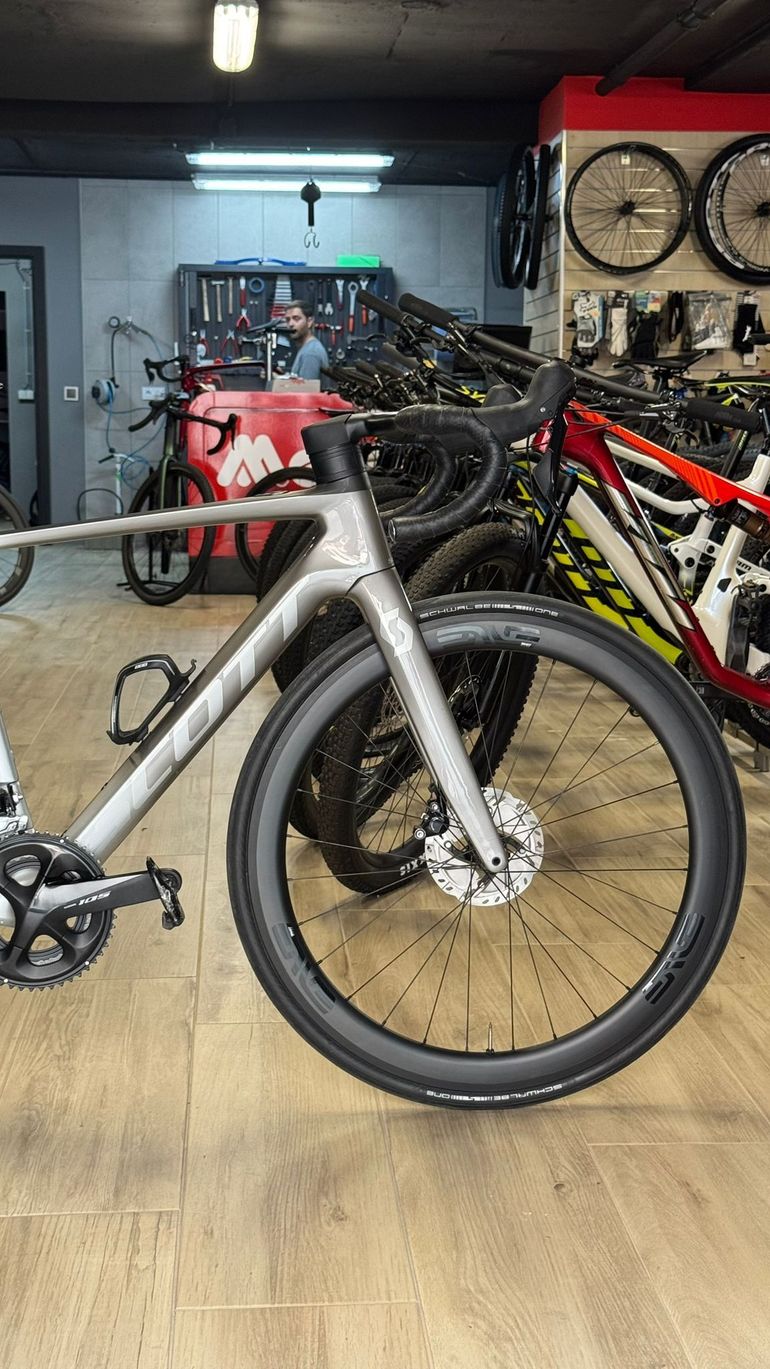 Brugt Scott Addict RC eRIDE 20 2023 2023 Road & Gravel — billede 1 af 11