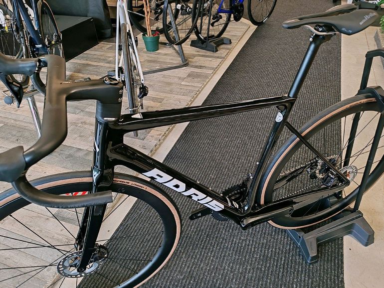 Used Adris Le Rouleur 2025 Road & Gravel, Black — image 2 of 4