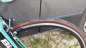 Used Bianchi Infinito CV Chorus 2016 2016 Road & Gravel, Black — image 5 of 8