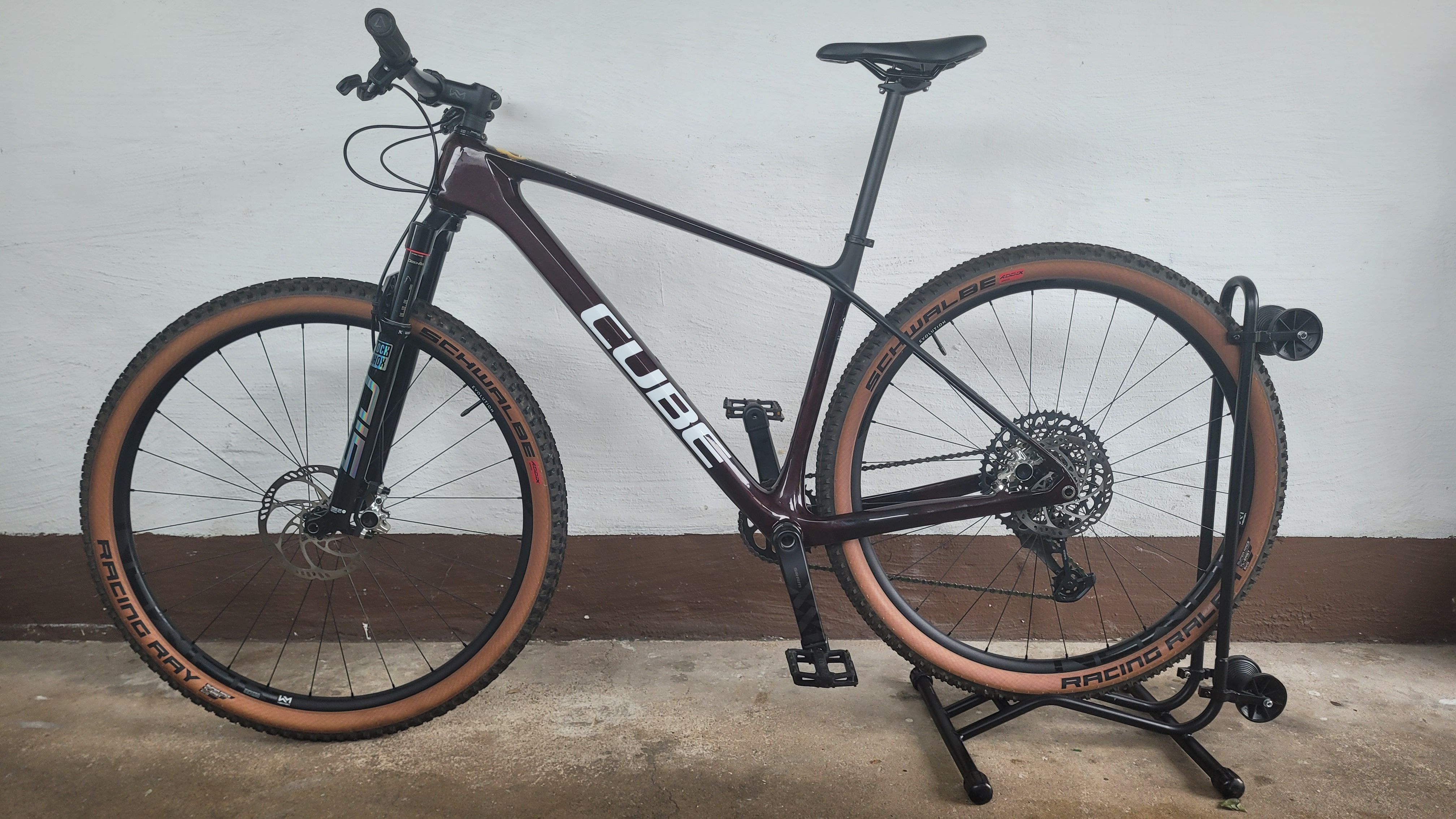 Carbon Cube Elite C68x 2022 CUBE ELITE C:68X RACE Used In L Buycycle