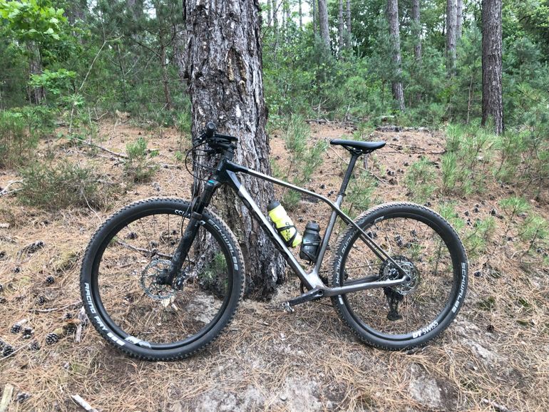 Orbea ALMA M25 2022 2022 Mountainbike usato, Nero — immagine 2 di 4